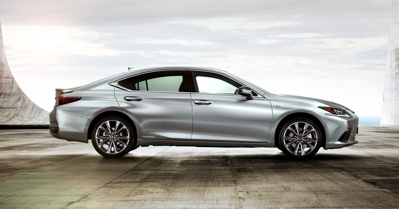 Lexus ES 2019