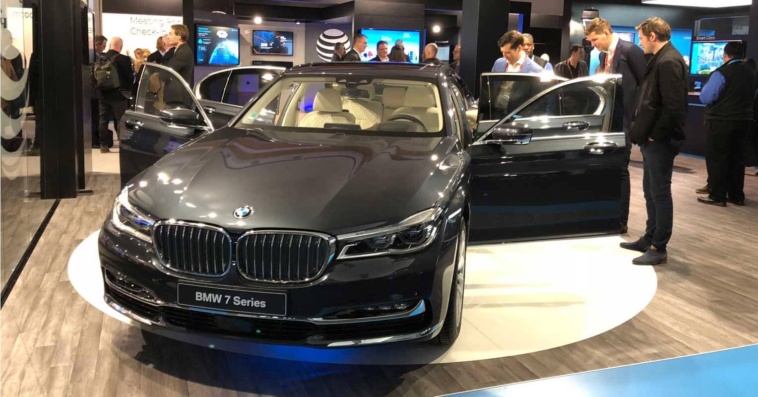 BMW Serie 7 con las puertas abiertas