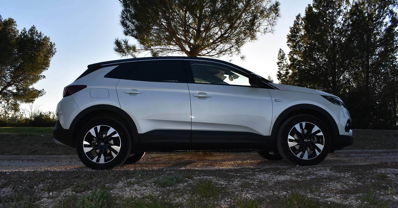 Lateral del Opel Grandland X