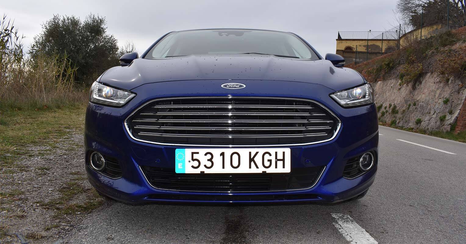 Morro del Ford Mondeo híbrido