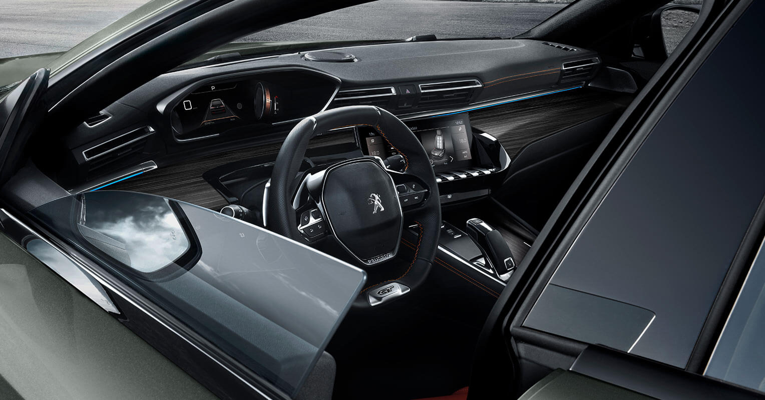 Peugeot 508 SW interior