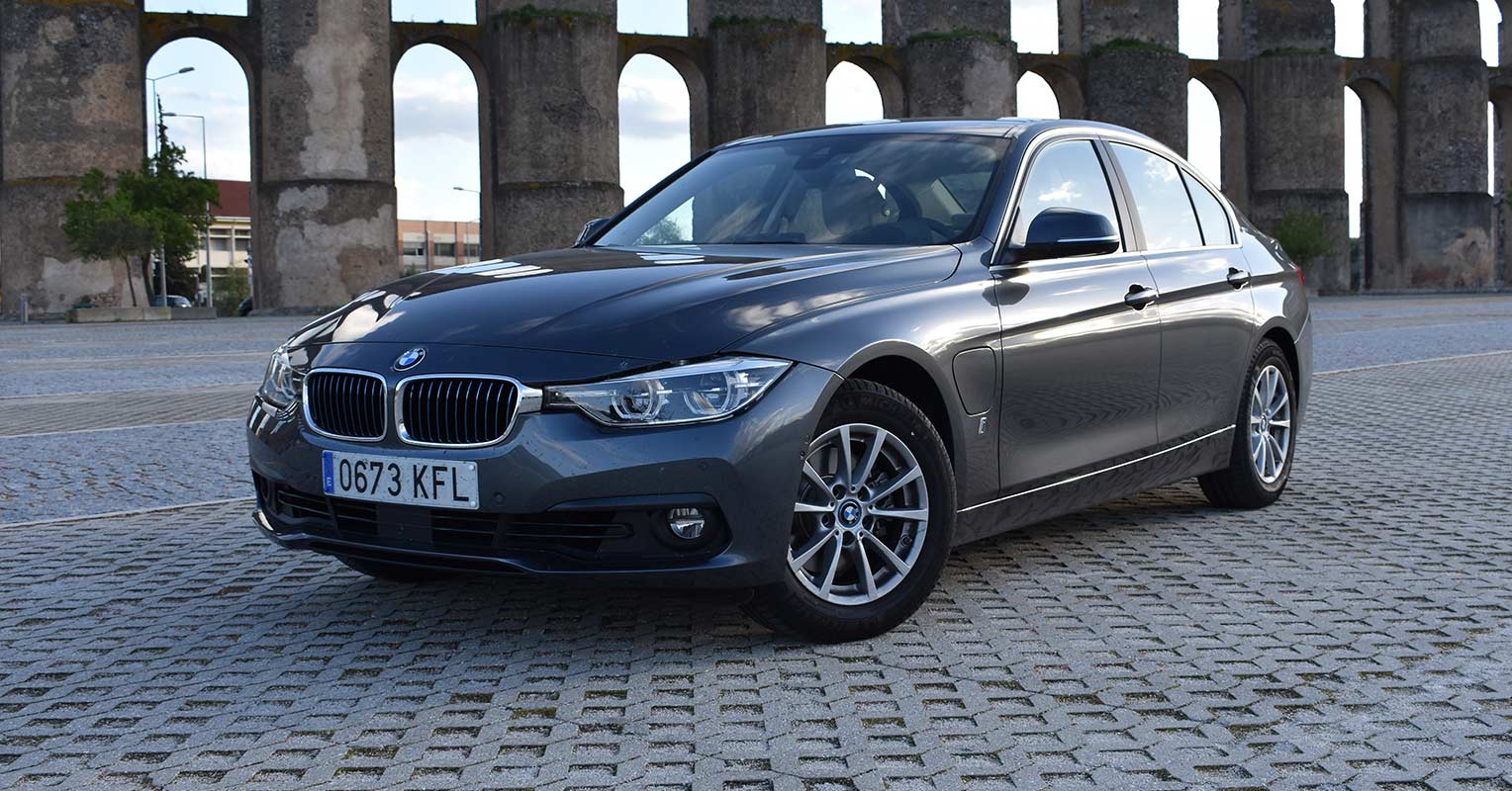 BMW 330e