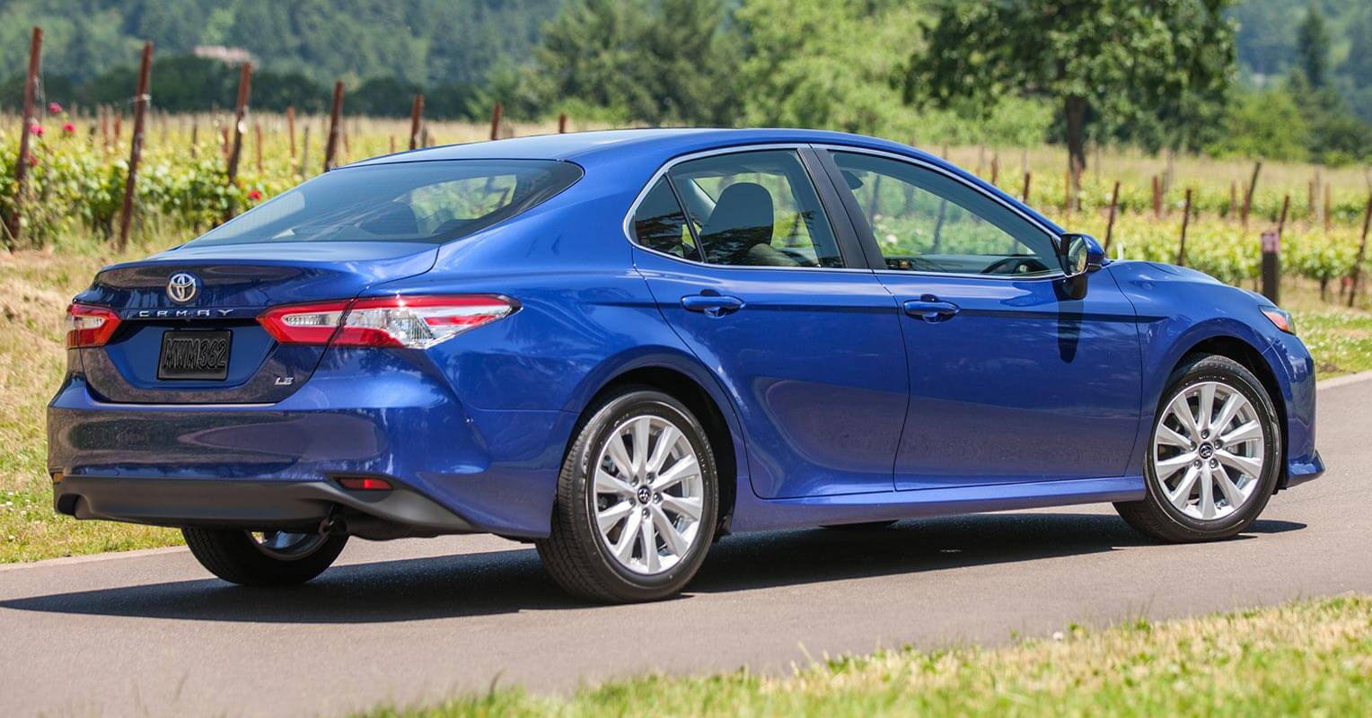 Toyota Camry 2019 trasera