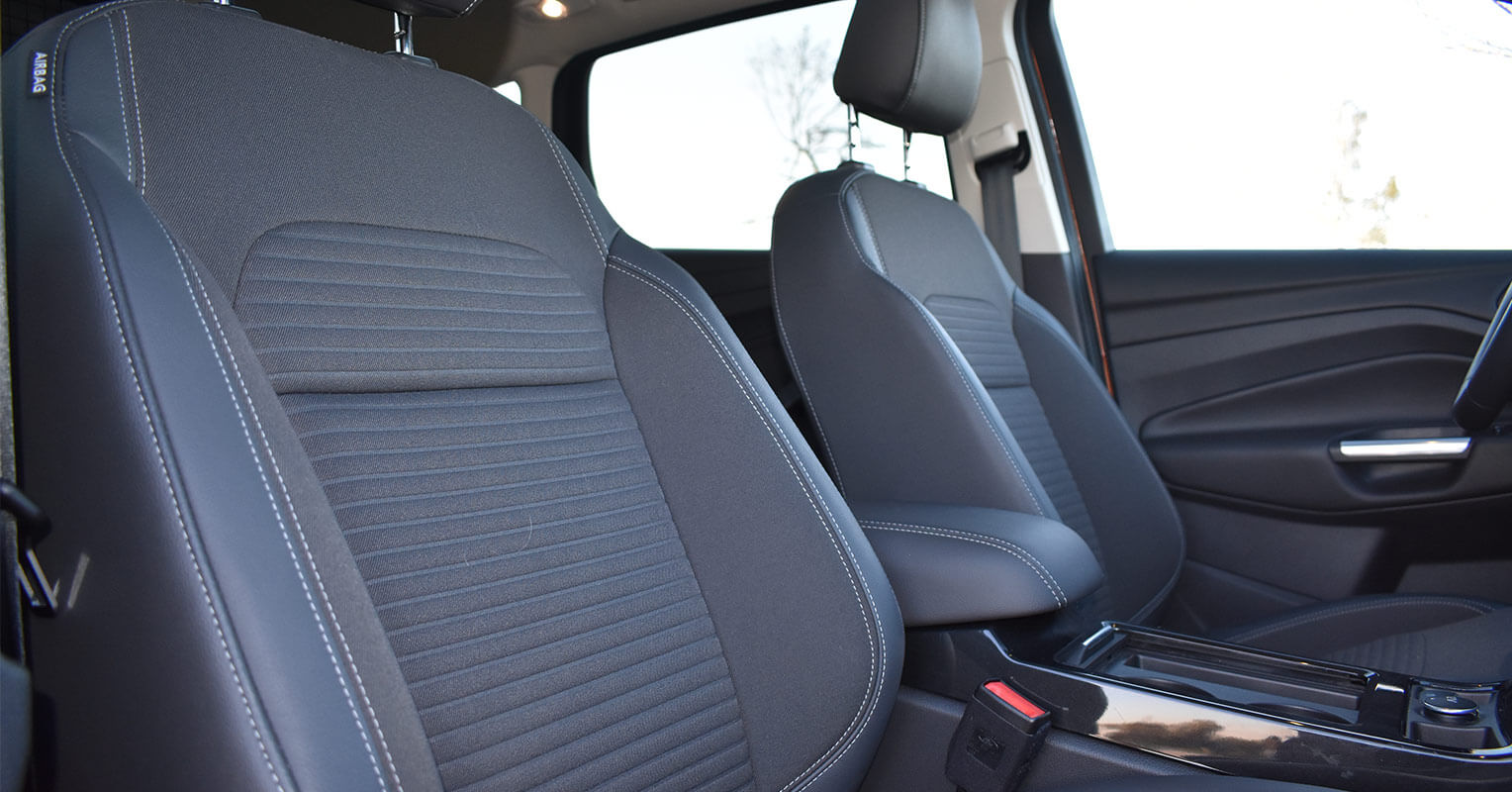 Asientos delanteros del Ford Kuga 2018